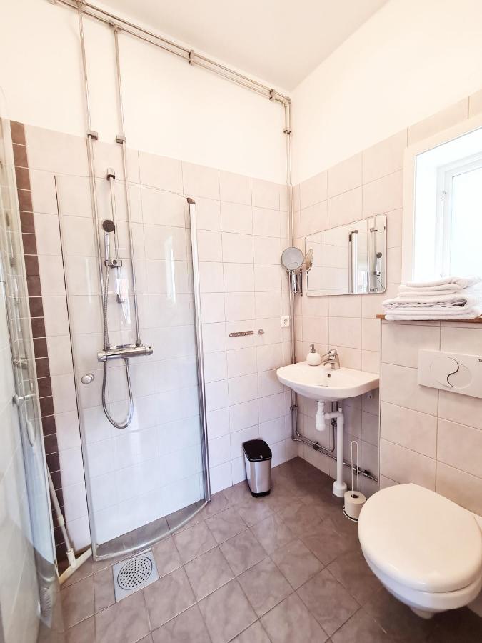 Roeda Magasinet Hotel Мариефред Екстериор снимка