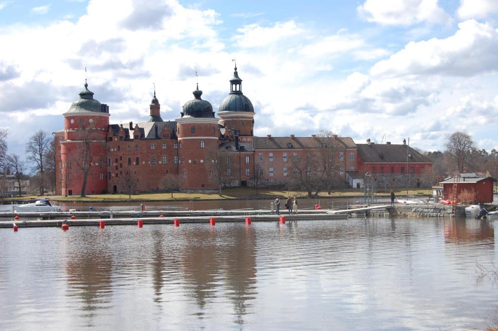 Roeda Magasinet Hotel Мариефред Екстериор снимка